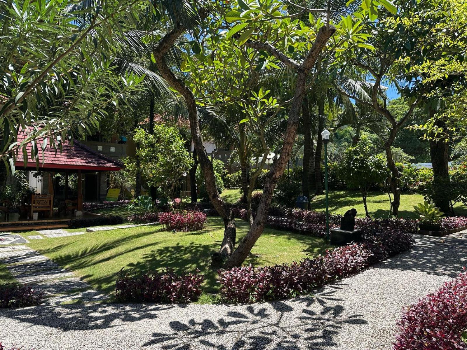 Melasti Kuta Bungalows & Spa Ngoại thất bức ảnh